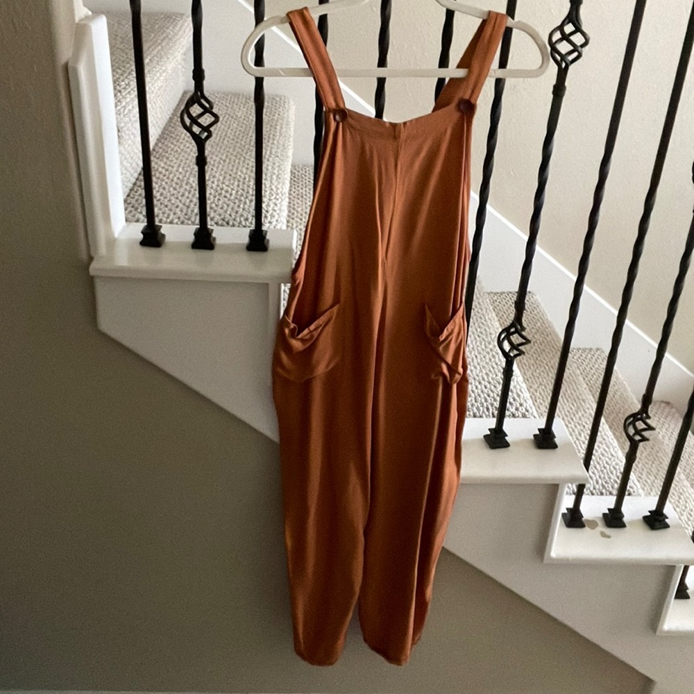 Sz S terra cotta colored slouchy jump suit